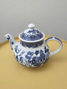 Churchill Blue Willow Patterned Teapot Crafted in England - NEW